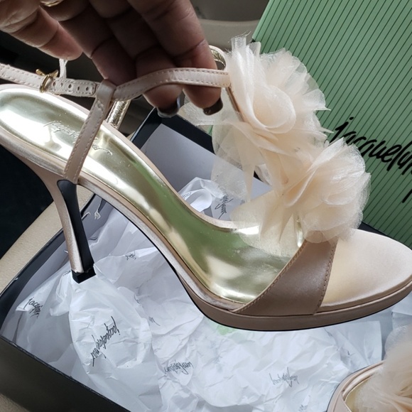 JACQUELINE FERRAR shoes - Picture 3 of 7